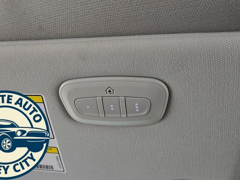 Used 2022 Jeep Cherokee Limited image 21