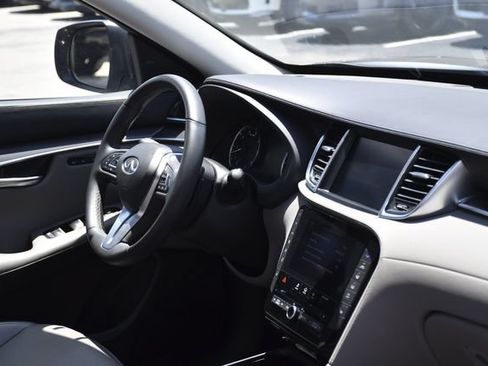 Used 2025 INFINITI QX50 Luxe AWD/4WD image 30