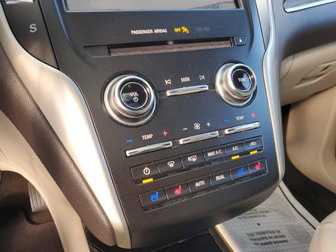 Used 2019 Lincoln MKC Reserve image 26