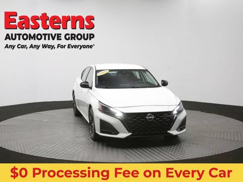 Used 2024 Nissan Altima 2.5 SR FWD image 51