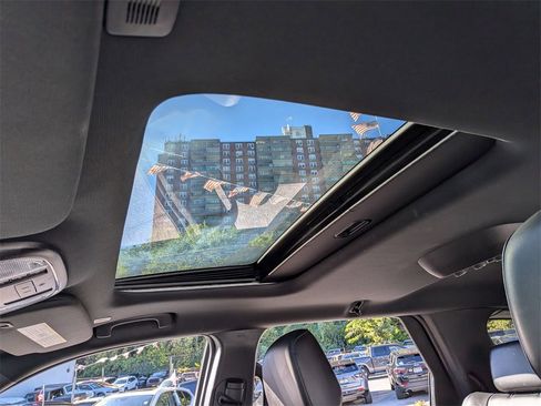 Used 2022 Dodge Durango GT image 22