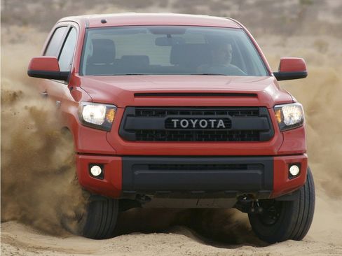 Used 2017 Toyota Tundra SR5 AWD/4WD image 5