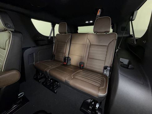 New 2026 GMC Yukon XL Denali Ultimate AWD/4WD image 26