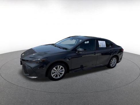 Used 2025 Toyota Camry LE FWD image 8