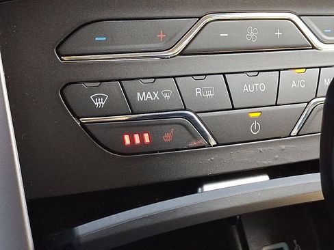 Used 2018 Ford Edge SEL w/ Equipment Group 201A AWD/4WD image 24