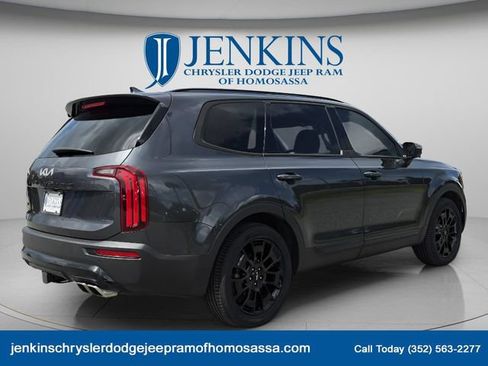 Used 2022 Kia Telluride EX w/ EX Premium Package AWD/4WD image 4