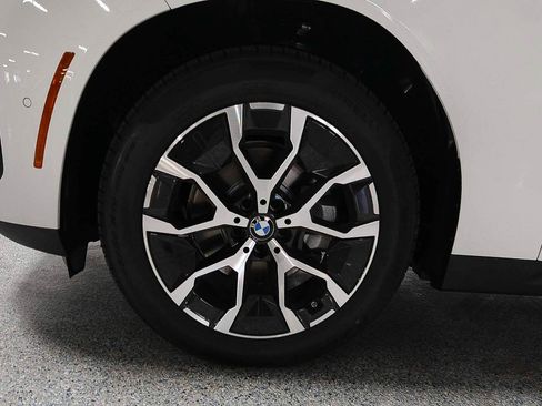 Certified 2025 BMW X3 xDrive30i AWD/4WD image 5