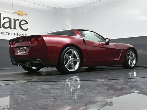 Used 2007 Chevrolet Corvette Coupe w/ Preferred Equipment Group RWD image 38