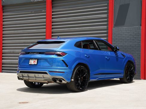 Used 2020 Lamborghini Urus AWD/4WD image 9
