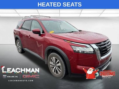 Used 2023 Nissan Pathfinder SL