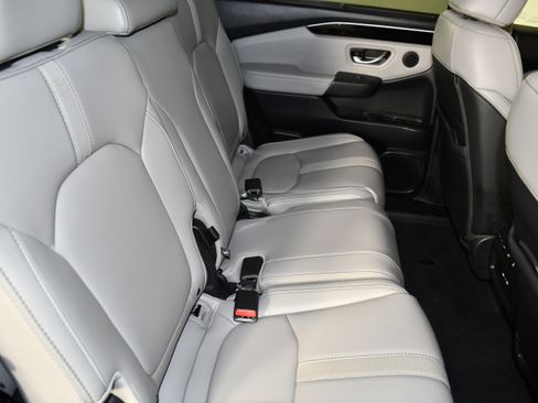 Certified 2025 Honda Pilot Touring image 46