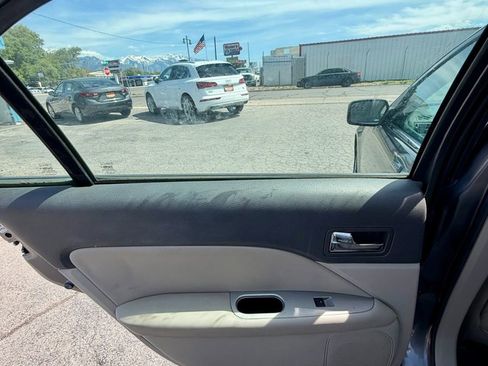 Used 2011 Ford Fusion SEL FWD image 17