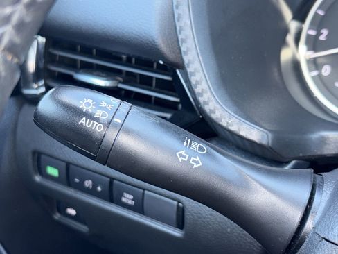 Used 2022 Nissan Sentra SV w/ All-Weather Package FWD image 18