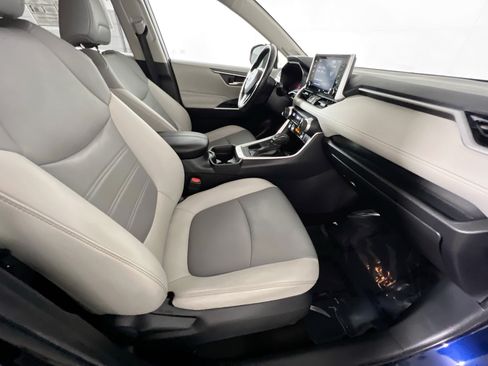 Used 2019 Toyota RAV4 XLE Premium w/ Advanced Technology Package FWD image 31