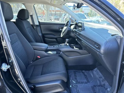 Used 2023 Honda HR-V LX image 14