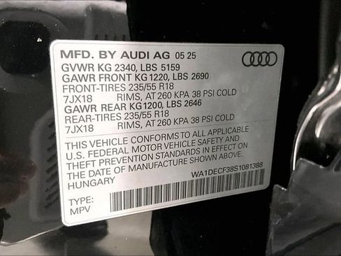 Certified 2025 Audi Q3 2.0T Premium w/ Convenience Package image 34