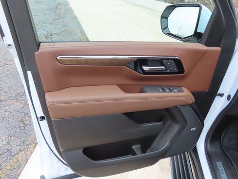 New 2026 Chevrolet Tahoe High Country AWD/4WD image 25