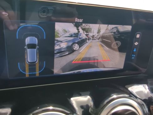 Certified 2025 Mercedes-Benz GLA 250 image 7