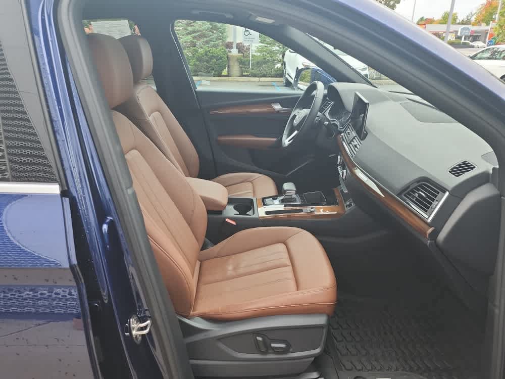 Used 2024 Audi Q5 2.0T Premium w/ Convenience Package AWD/4WD image 18