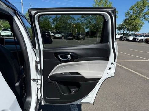 Used 2024 Jeep Compass Limited AWD/4WD image 30