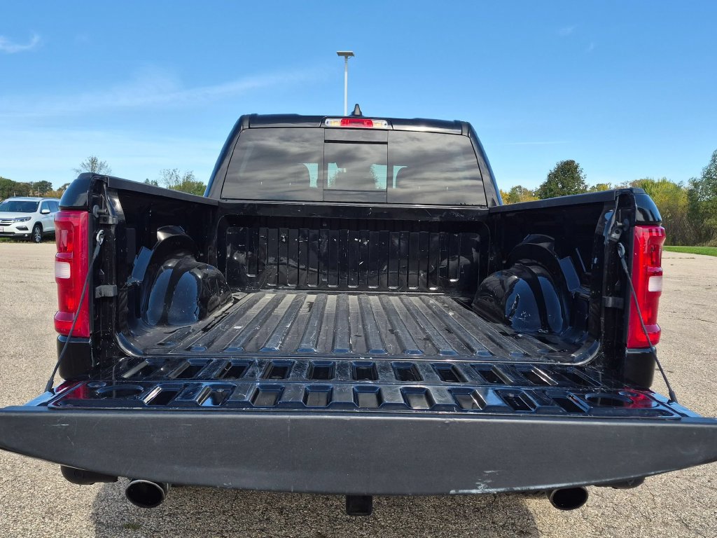 Used 2025 RAM 1500 Laramie AWD/4WD image 22