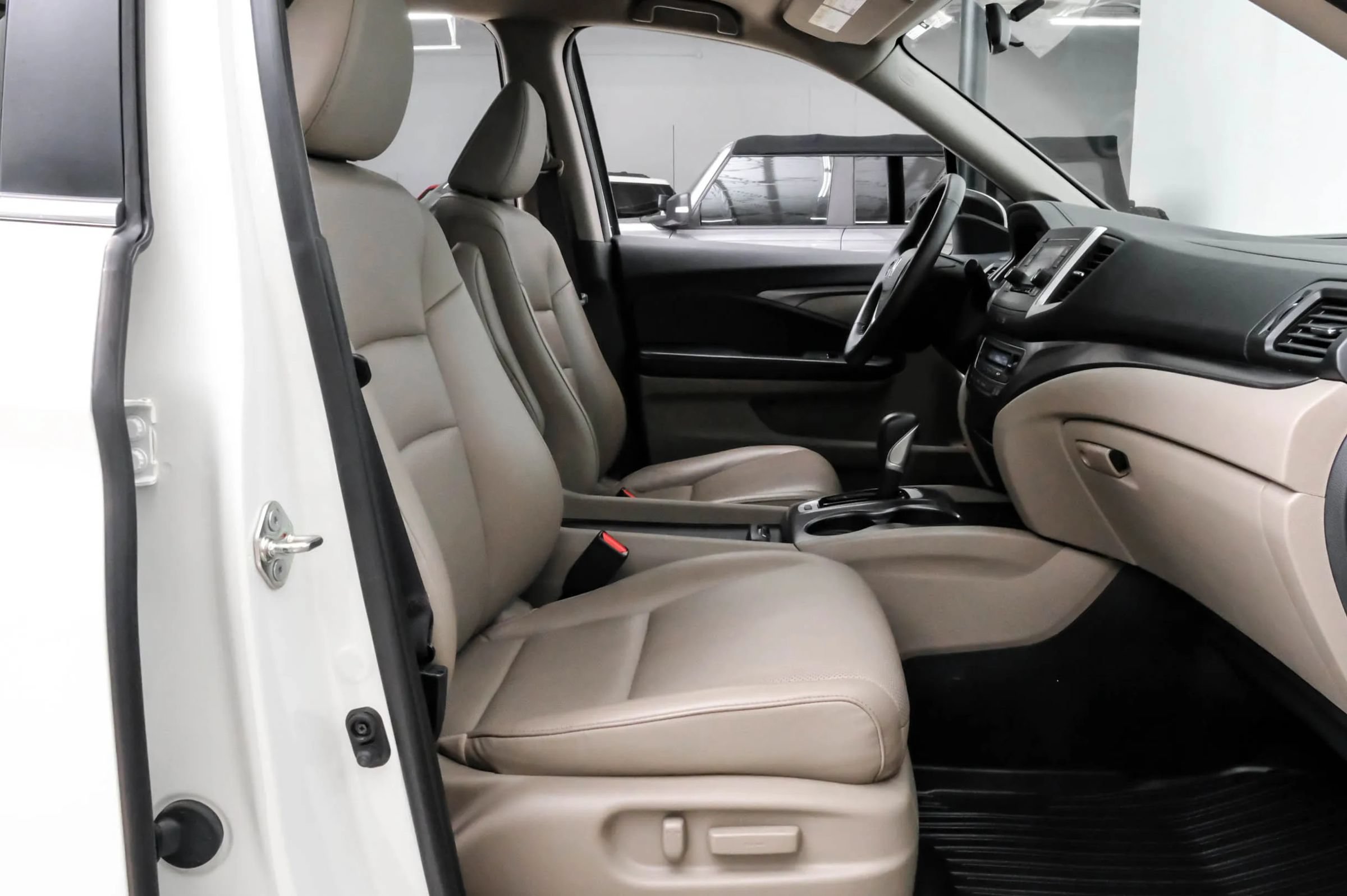 Used 2017 Honda Ridgeline RTL image 32