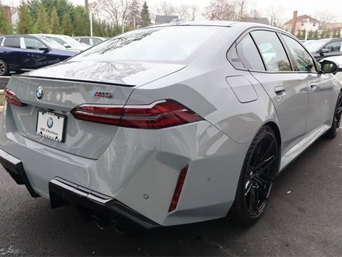 New 2026 BMW M5 w/ Executive Package image 5