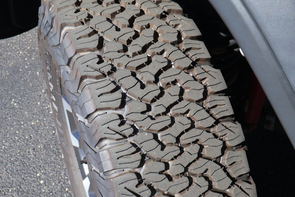 Used 2025 Jeep Wrangler Unlimited Rubicon AWD/4WD image 12