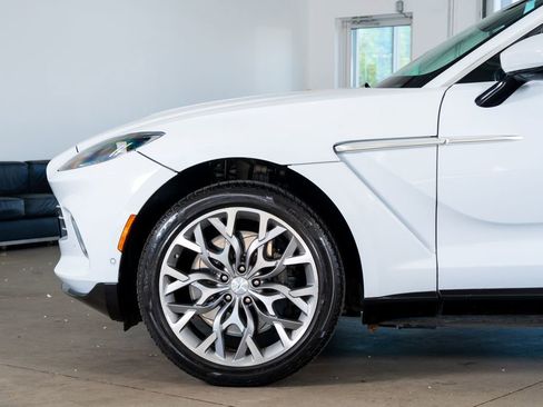 Used 2021 Aston Martin DBX AWD/4WD image 22