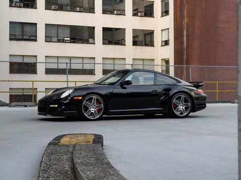 Used 2007 Porsche 911 Turbo AWD/4WD image 5
