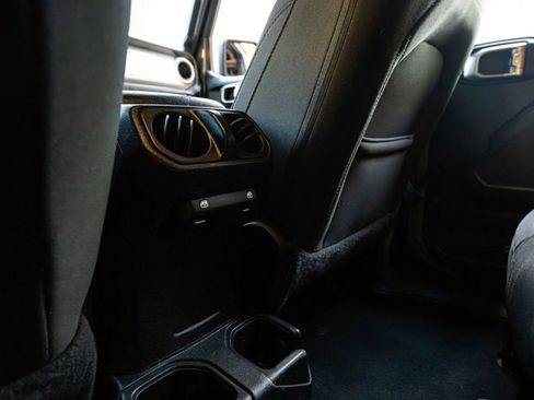 Used 2020 Jeep Wrangler Unlimited Sport S AWD/4WD image 21