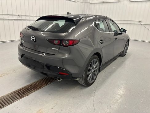 Used 2019 MAZDA MAZDA3 Hatchback w/ Preferred Package FWD image 7