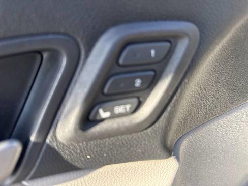 Used 2011 Honda Accord EX-L image 22