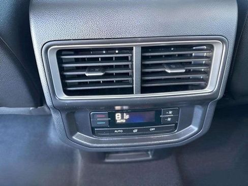 New 2026 Volkswagen Atlas SE image 6