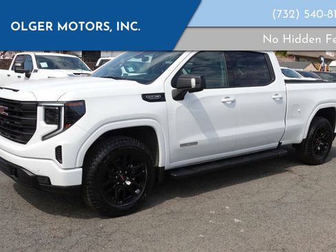 Used 2025 GMC Sierra 1500 Elevation w/ Elevation Premium Package AWD/4WD image 1