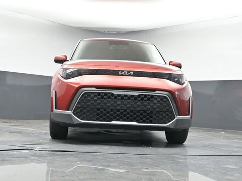 Used 2025 Kia Soul LX image 16