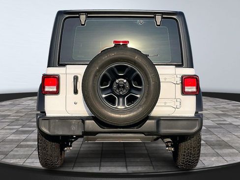 Used 2022 Jeep Wrangler Unlimited Sport image 4