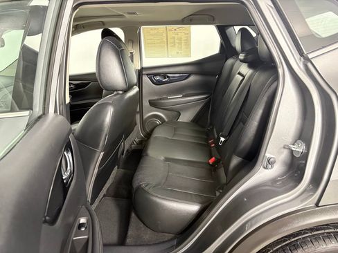 Used 2017 Nissan Rogue Sport SL w/ SL Premium Package AWD/4WD image 11