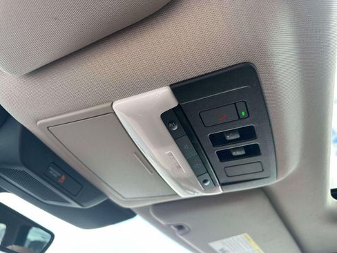 Used 2023 Nissan Pathfinder Platinum AWD/4WD image 34