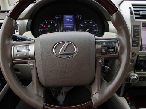 Used 2014 Lexus GX 460 image 23