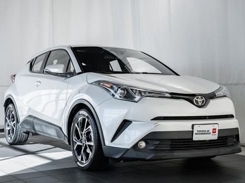 Used 2018 Toyota C-HR XLE image 1
