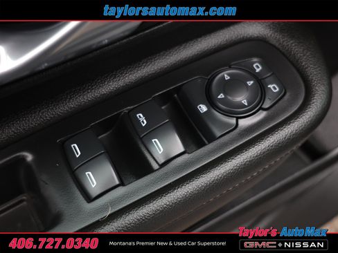 Used 2024 GMC Terrain SLE image 21