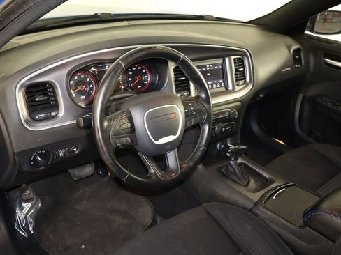 Used 2019 Dodge Charger SXT w/ Blacktop Package RWD image 25