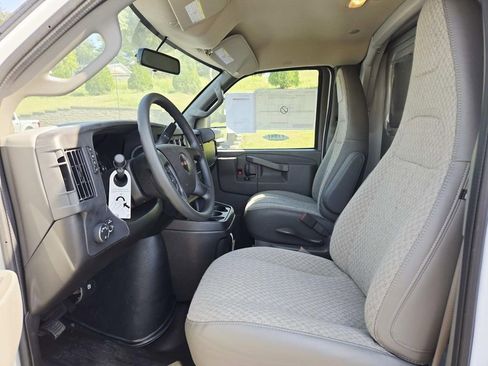 New 2025 GMC Savana 3500 w/ Power Convenience Package RWD image 11