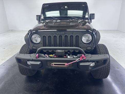Used 2015 Jeep Wrangler Unlimited Rubicon AWD/4WD image 6