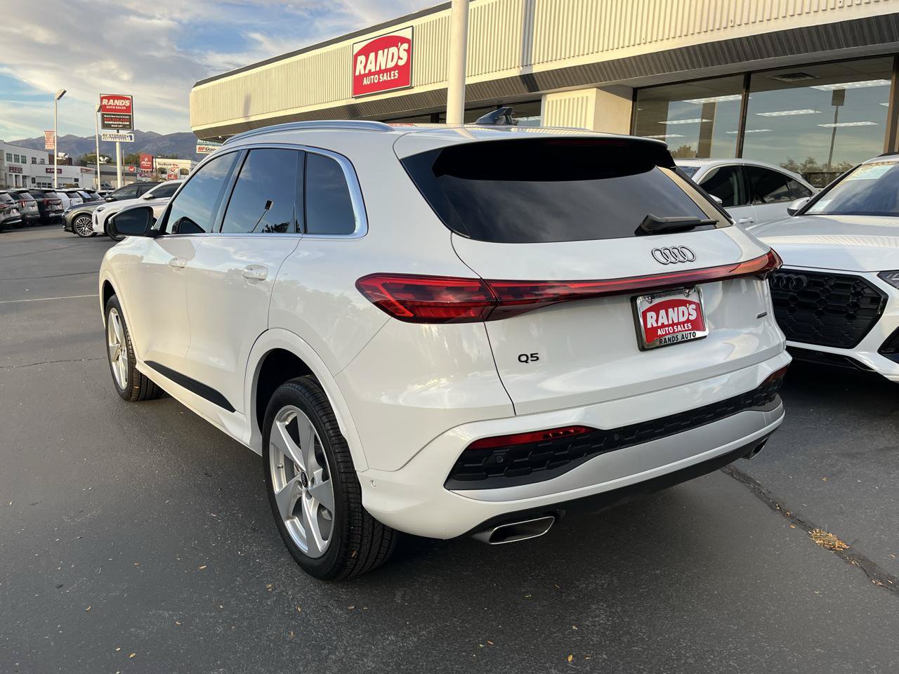 Used 2025 Audi Q5 Premium Plus w/ Premium Plus AWD/4WD image 16
