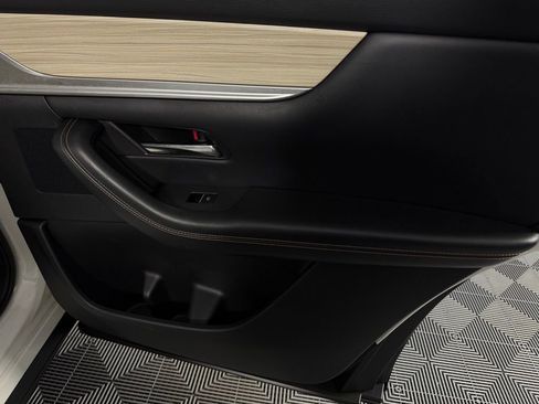 Used 2024 MAZDA CX-90 Plug-In Hybrid w/ Preferred image 31