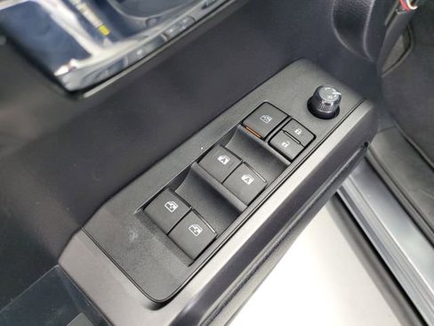 Used 2021 Toyota Tacoma TRD Off-Road AWD/4WD image 20