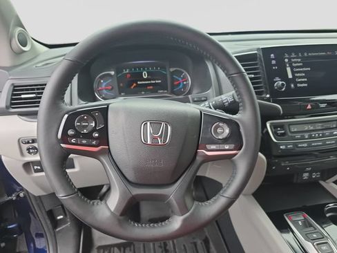 Used 2019 Honda Pilot Touring image 18