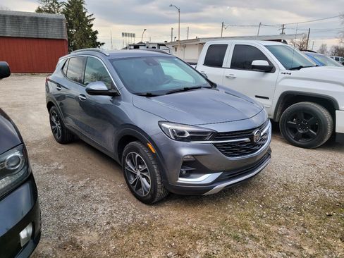 Used 2021 Buick Encore GX Essence image 3